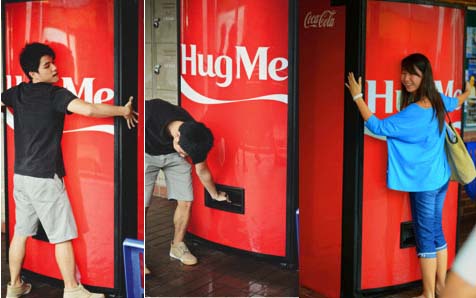 Hug machine campaign | The brand hopper