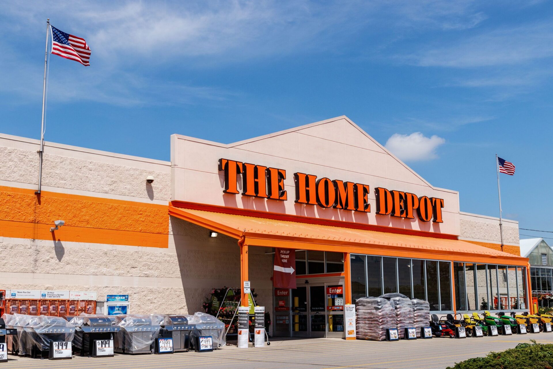 Things Home Depot Employee Says The Brand Hopper