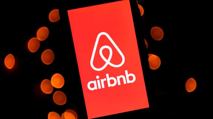 Airbnb | The Brand Hopper