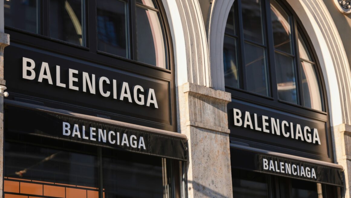 Marketing Strategies, Marketing Mix and STP of Balenciaga