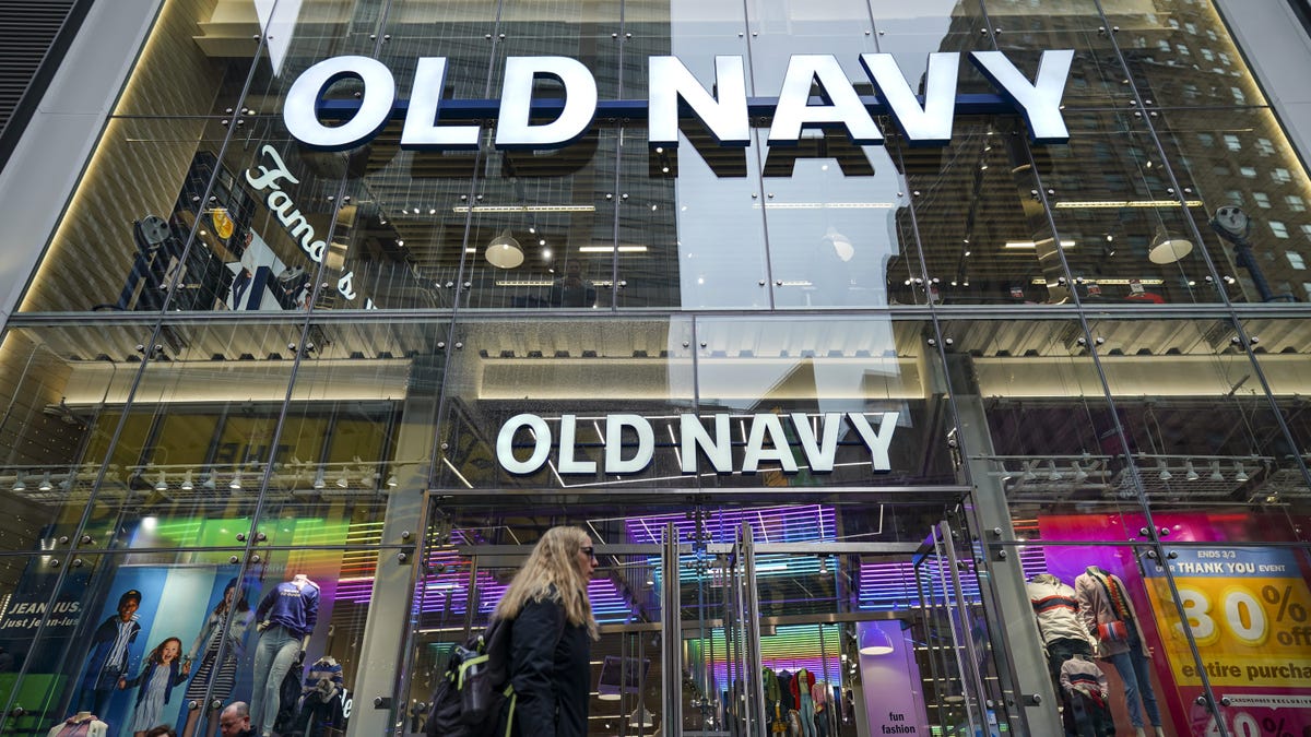 Old Navy Marketing | The Brand Hopper