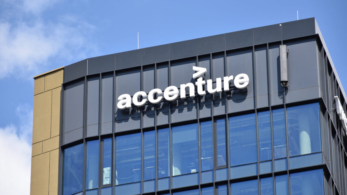 Marketing Strategies and Marketing Mix of Accenture
