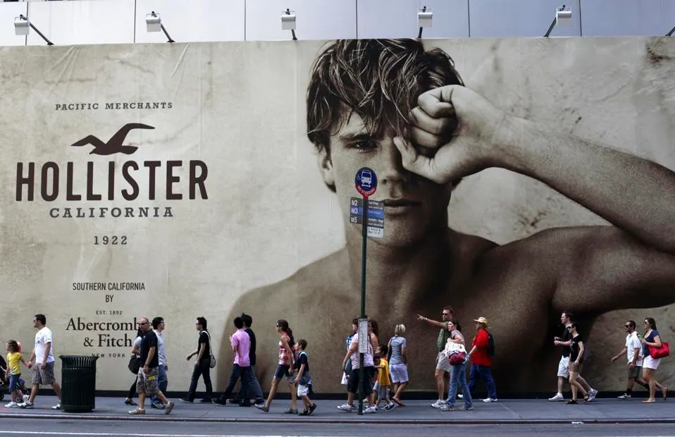 Marketing Strategies and Marketing Mix of Hollister