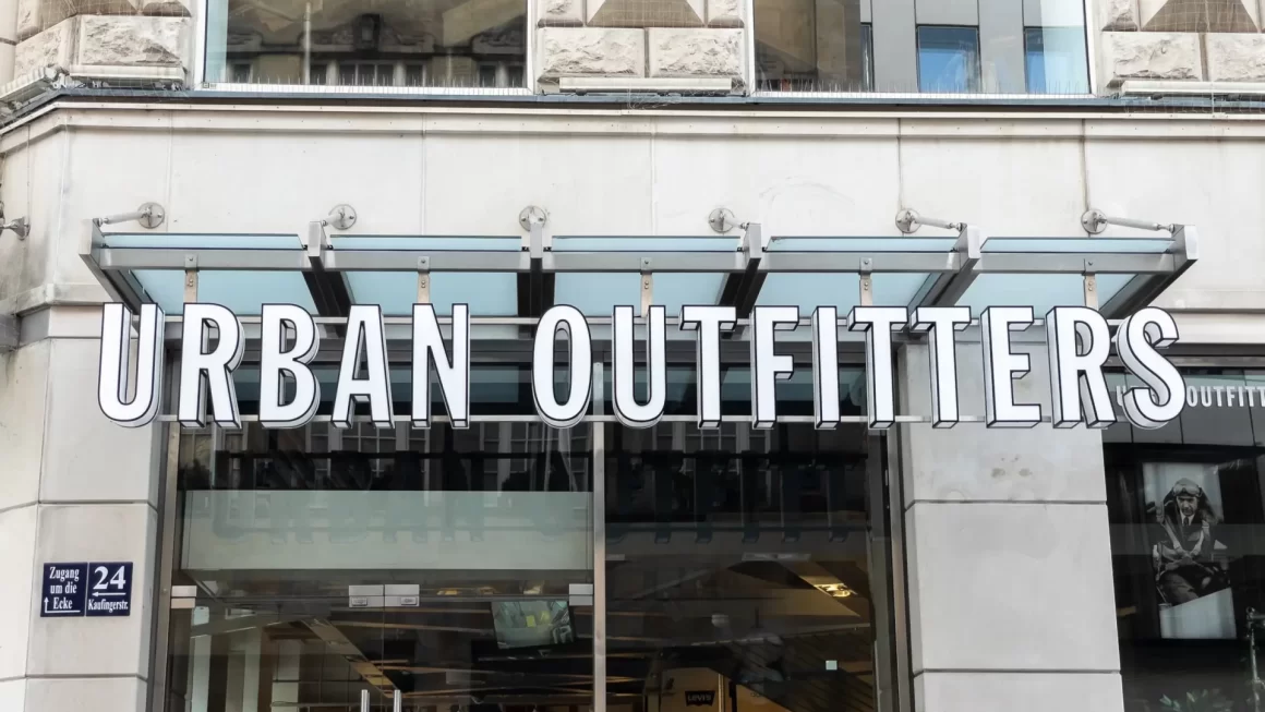 Marketing Strategies and Marketing Mix of Urban Outfitters
