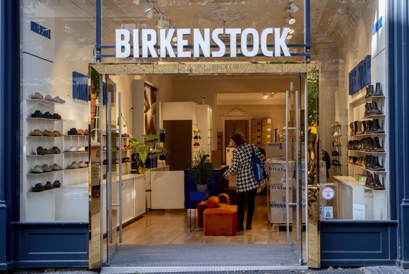 Marketing Strategies and Marketing Mix of Birkenstock