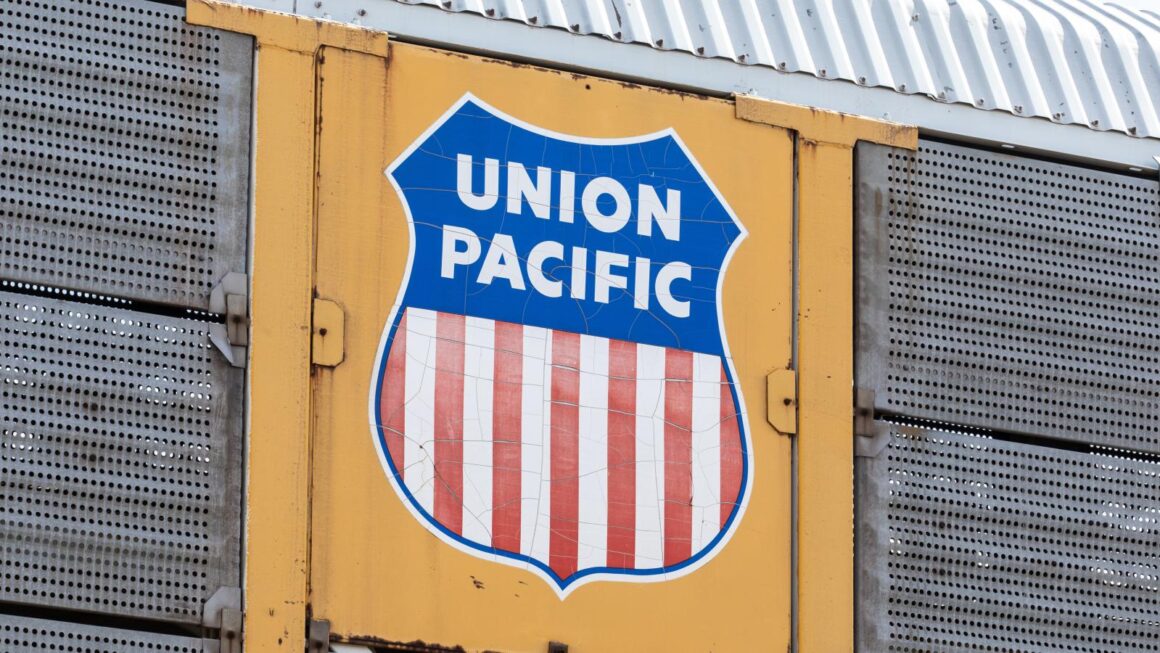 Exploring Top Competitors of Union Pacific Corporation