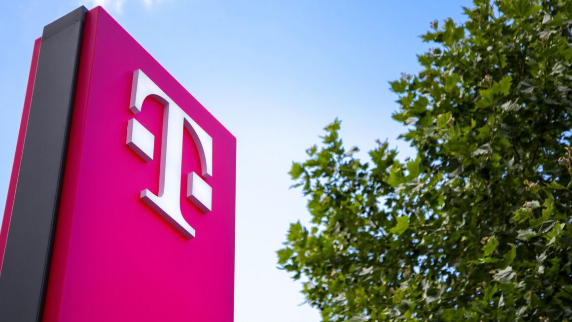 Top Deutsche Telekom Competitors: Telecom Industry Analysis