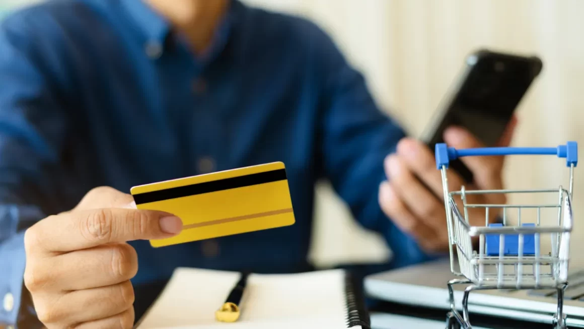 Learning How to Use a Credit Card for You and Your Business: Key Strategies for Success