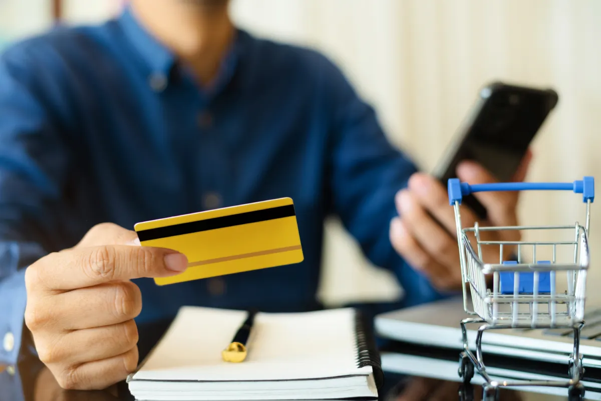 Learning How to Use a Credit Card for You and Your Business: Key Strategies for Success