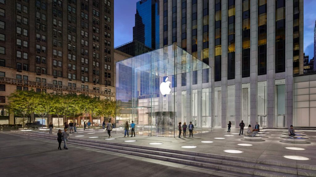 Apple Store on Fifth Avenue (NYC)