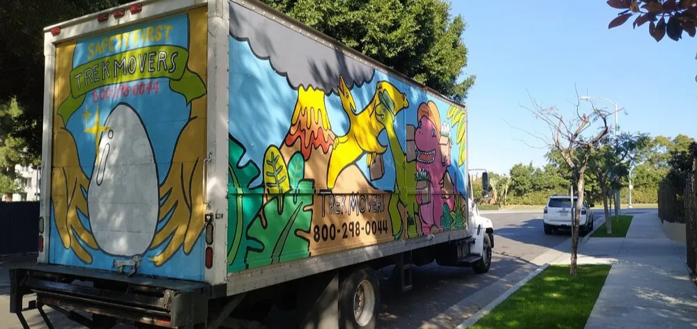 Trek Movers hero