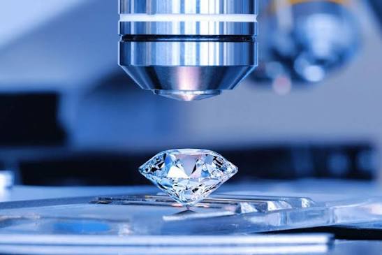 Lab Grown Diamonds vs. Natural