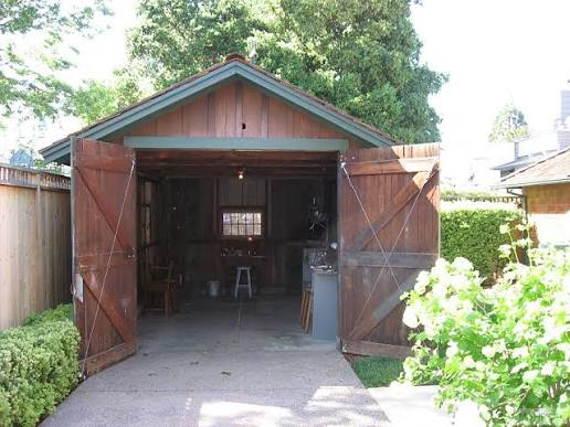 Photo of the historic HP Garage at 367 Addison Avenue, Palo Alto
