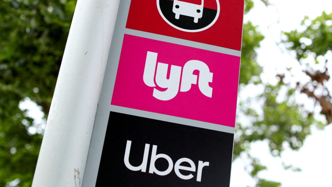 Uber vs Lyft: Which Ride-Hailing App Is Better?